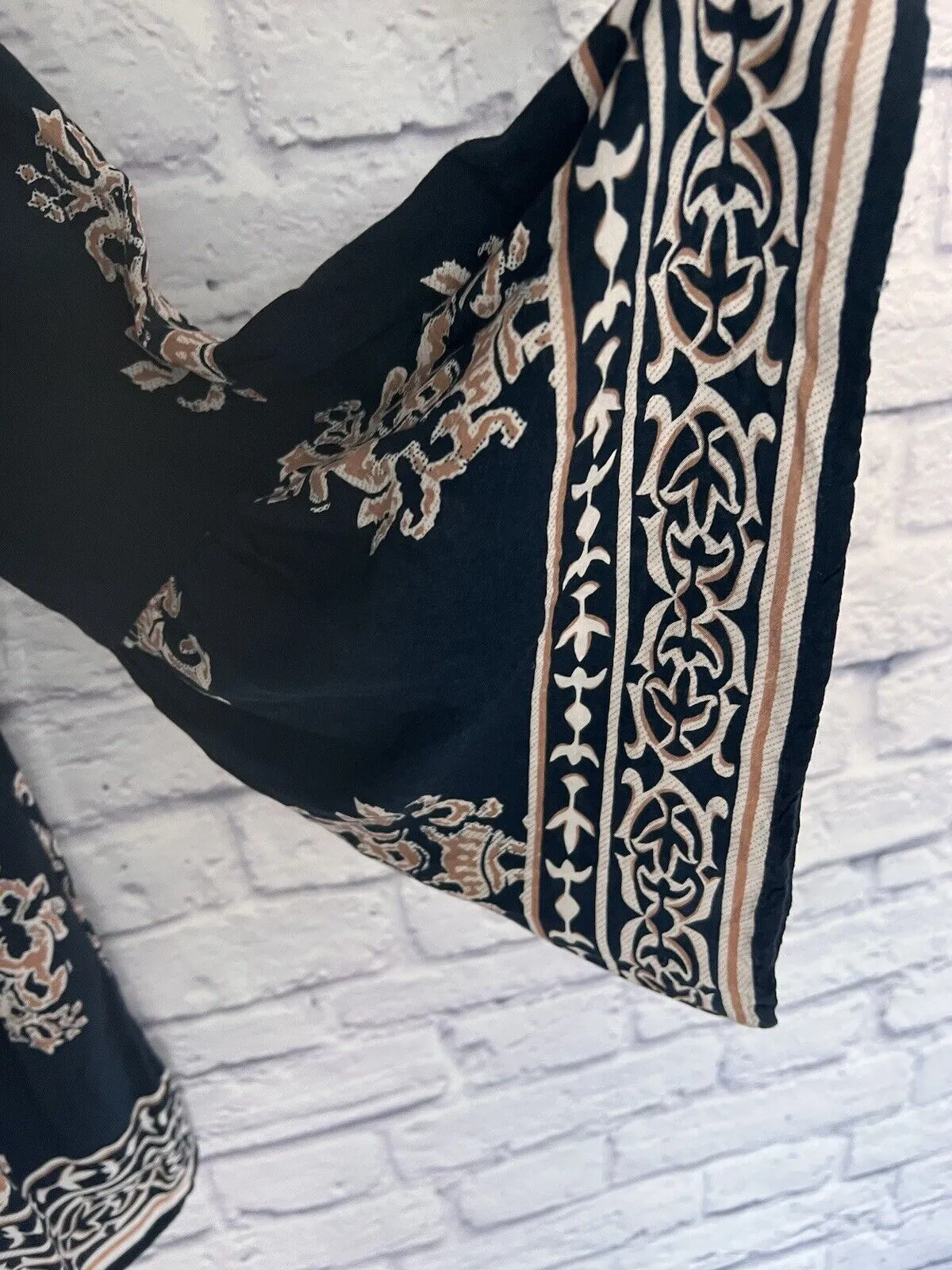 ALTAR’D STATE Navy Blue Paisley Bell Sleeve Boho Blouse Sz Medium