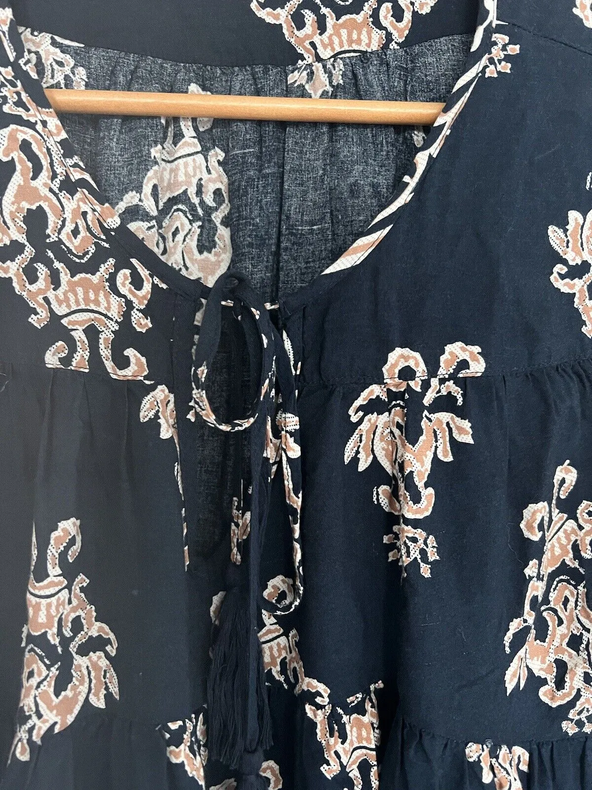 ALTAR’D STATE Navy Blue Paisley Bell Sleeve Boho Blouse Sz Medium