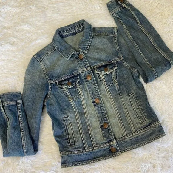 AMERICAN eagle denim jacket size M