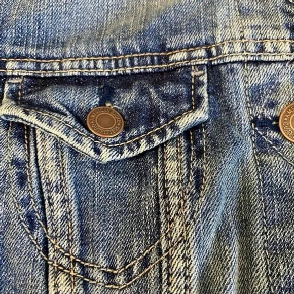 AMERICAN eagle denim jacket size M