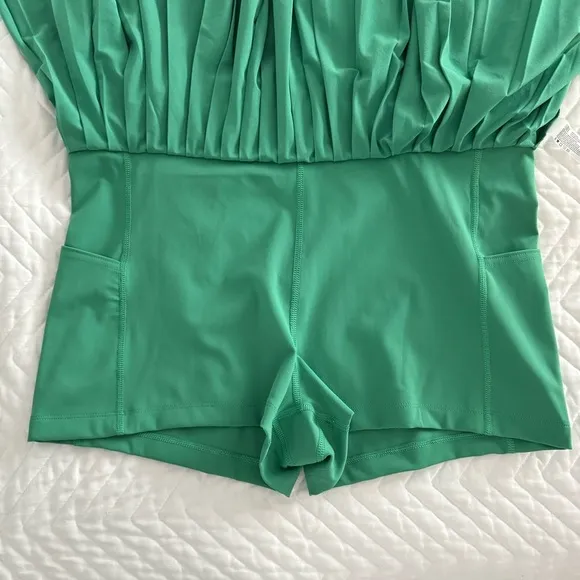 Aritzia Tna TnAction TnaMOVE Scale Pleated Skirt Skort Kelly Green XL