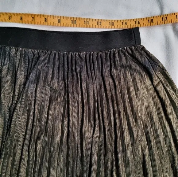 Beulah Style Gold Metallic Pleated Maxi Skirt Size 10
