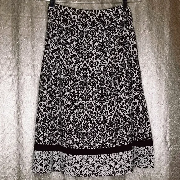 Charter Club EUC 16 A-line skirt - black white damask