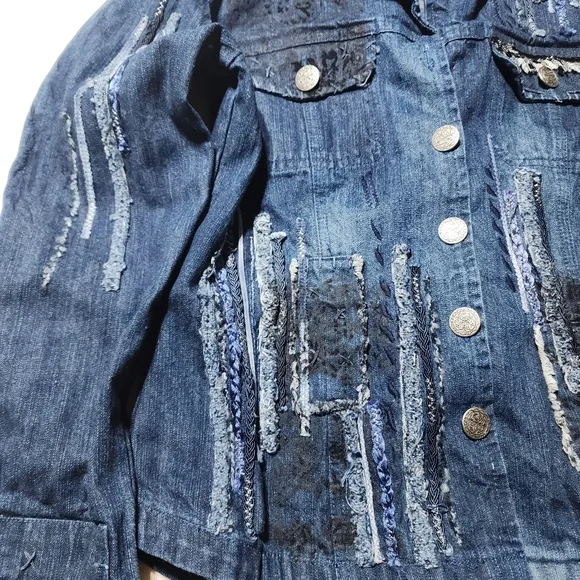 Chico's Embellished Distressed Frayed Denim Jacket Size Small