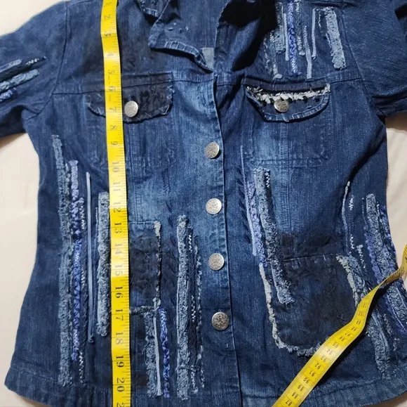 Chico's Embellished Distressed Frayed Denim Jacket Size Small