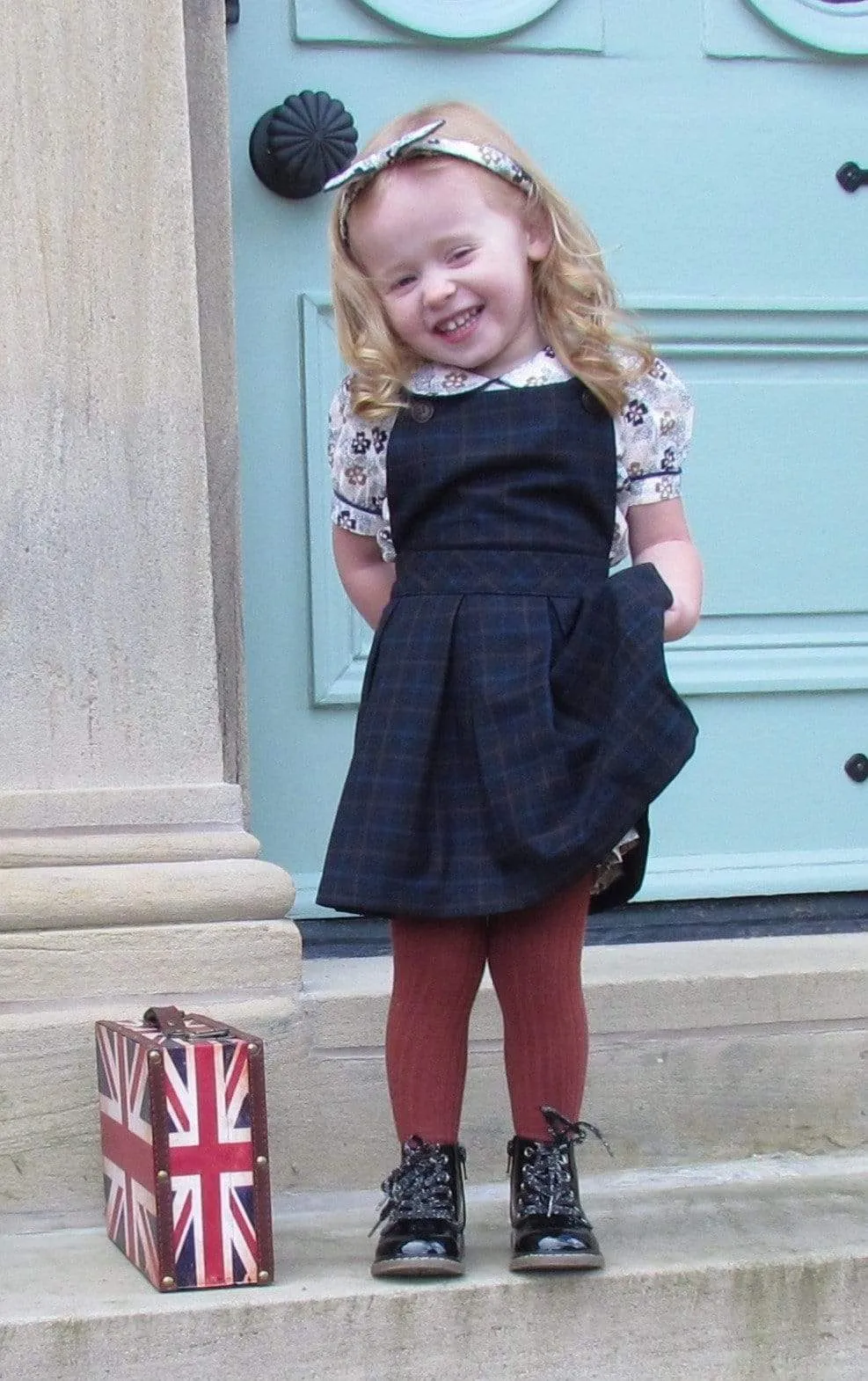 Daisy : Pinafore & blouse set