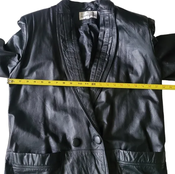 Donna Pelle Leather Black Trench Coat. Size Medium.
