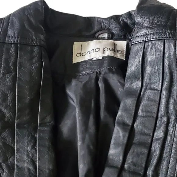Donna Pelle Leather Black Trench Coat. Size Medium.