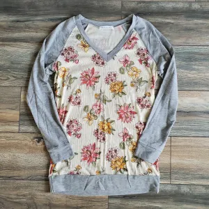 Floral V-Neck Pullover