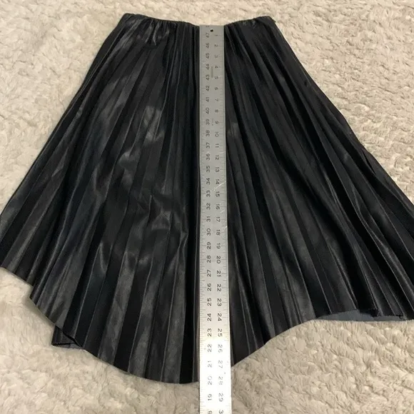 Gracia Pleather Pleated Skirt