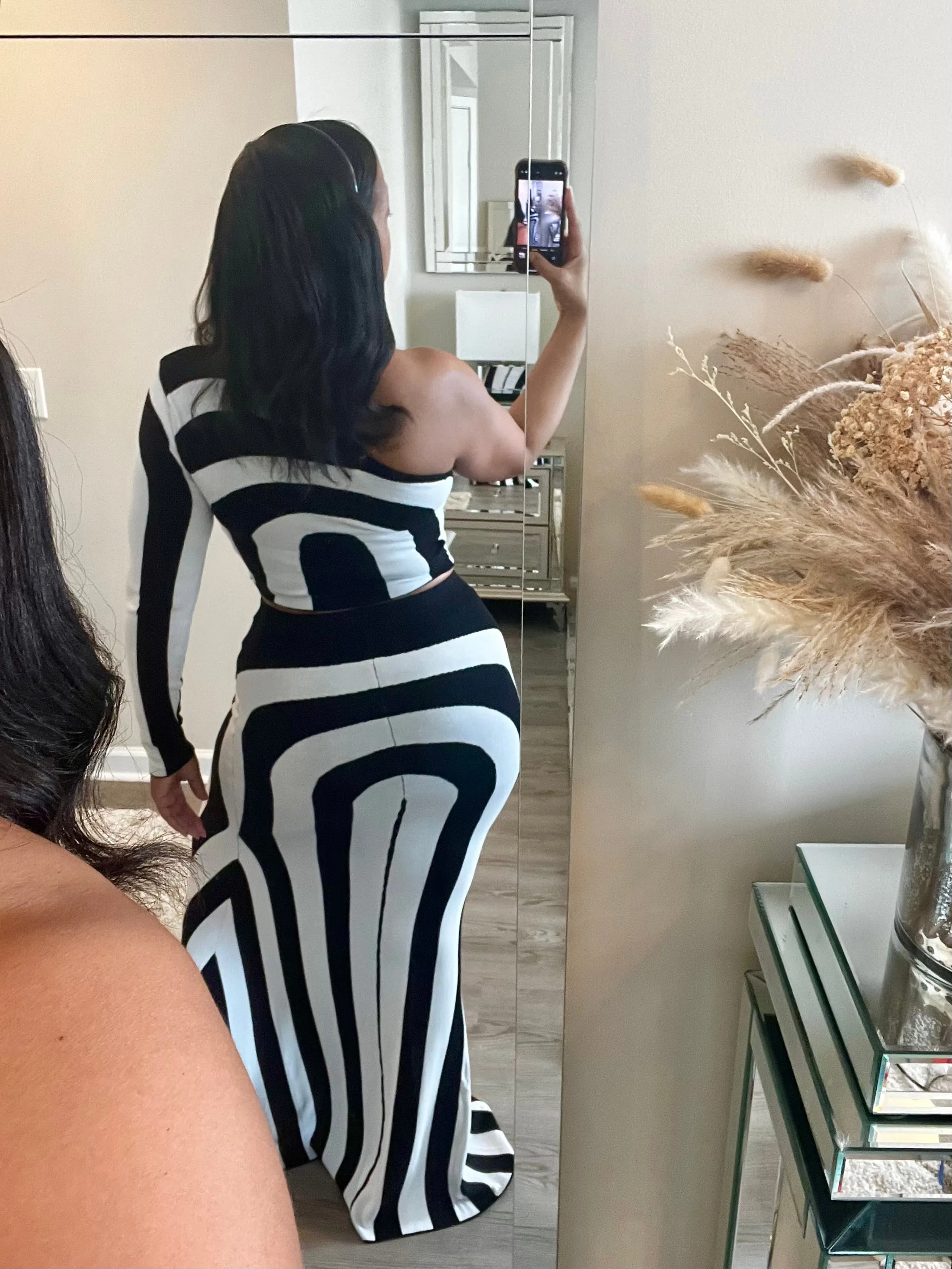 I Draw The Line Skirt Set