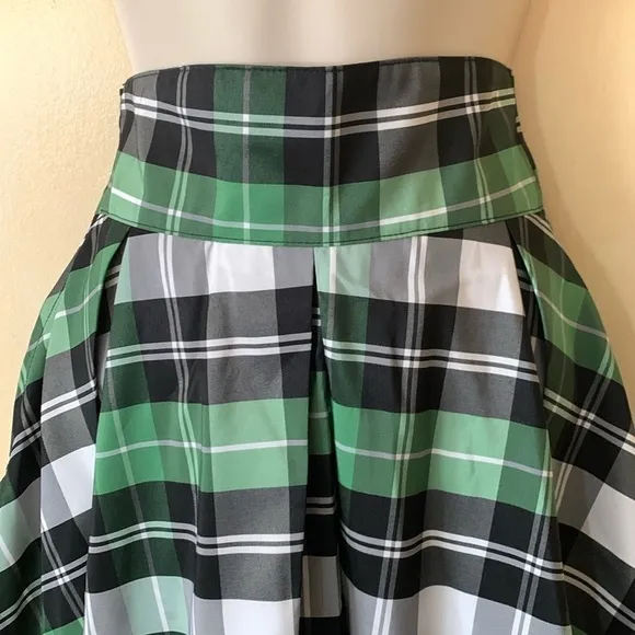Laura Byrnes green white and black plaid taffeta party skirt size XS