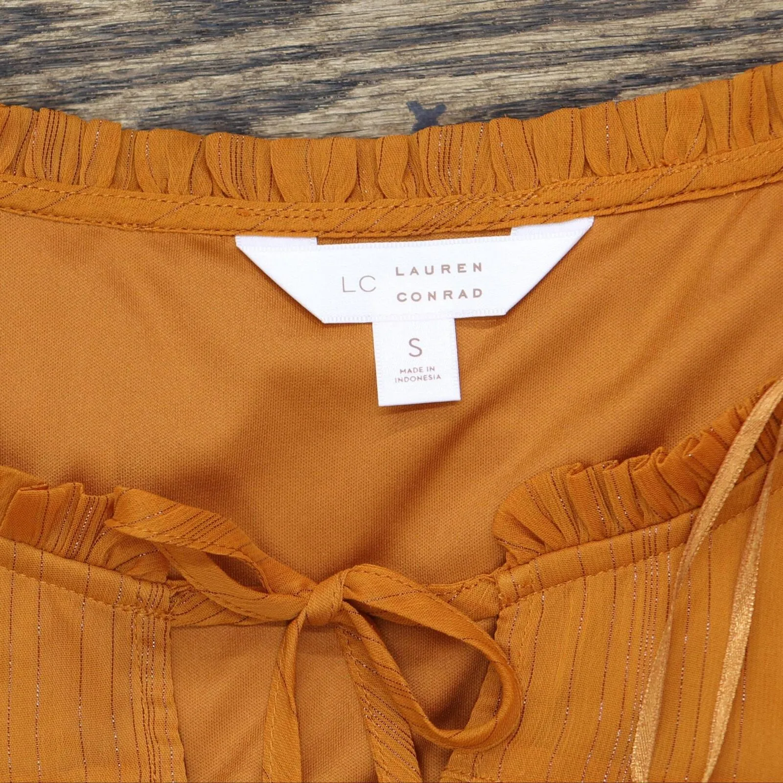 LC Lauren Conrad Short Sleeve Ruffle Neck Shirt Top Tie Front Rust Orange S