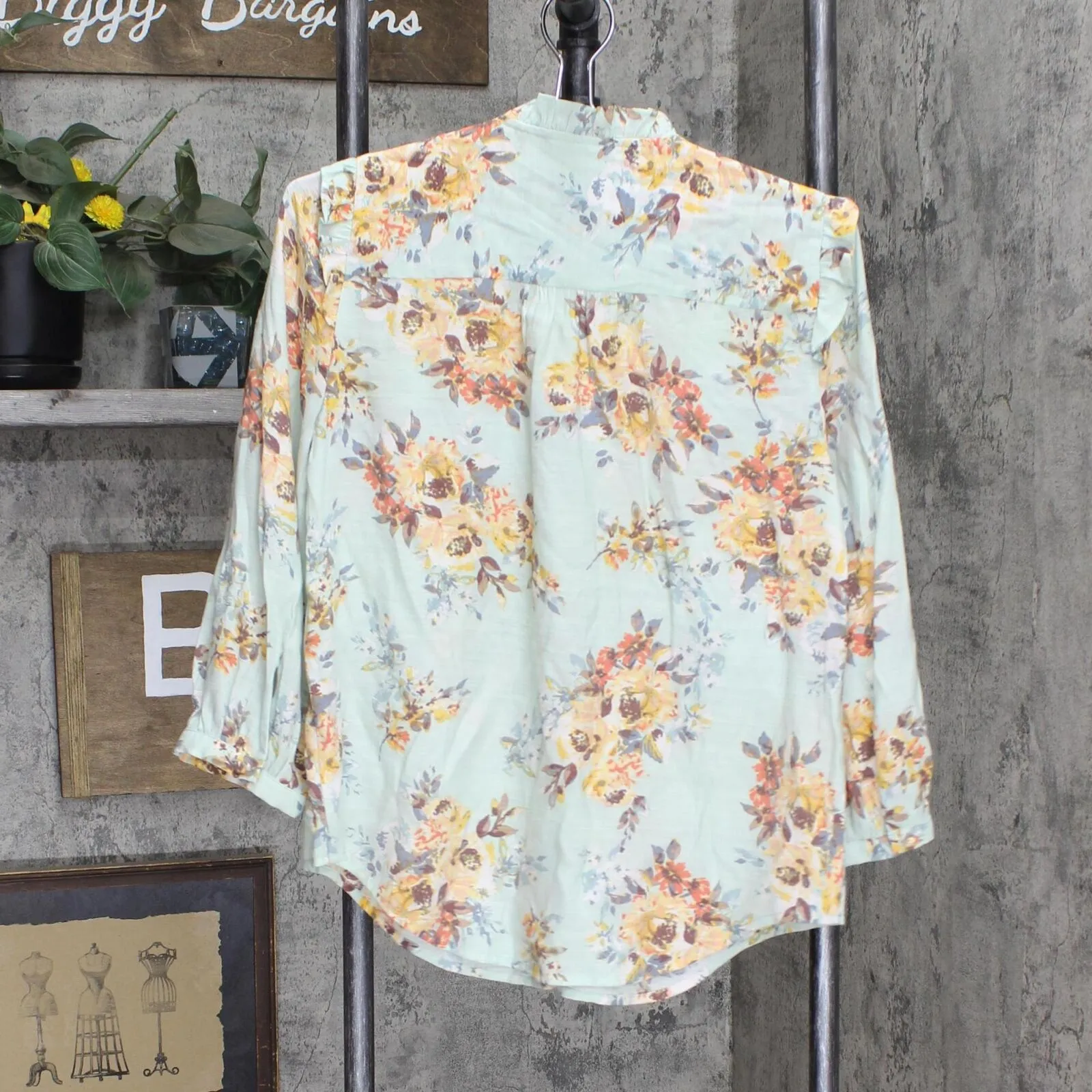 LC Lauren Conrad Womens Long Sleeve Ruffle Neck Button Up Blouse Green S
