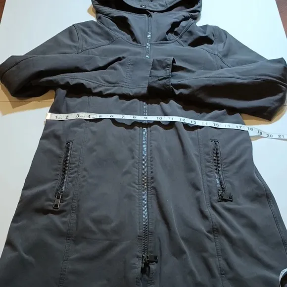 Lululemon Grey Fitted Hooded Athletic Trench Coat A20