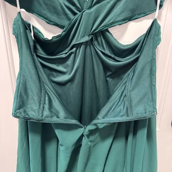 Lulus Vivid Imagination NWOT size XXL Emerald Green Cutout Maxi Dress