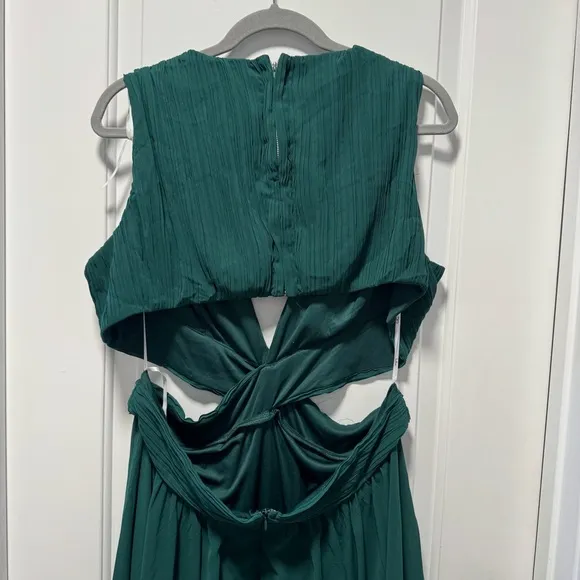 Lulus Vivid Imagination NWOT size XXL Emerald Green Cutout Maxi Dress