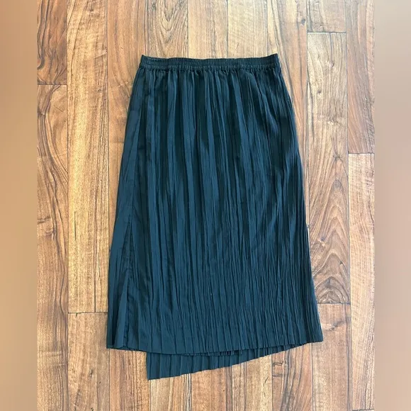 Margaret O’Leary pleated black midi wrap skirt