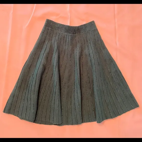 Meadow Rue by Anthropologie forest green pleated skirt lovely
