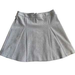 Michael Michael Kors Women’s size 2 Gray Striped A-Line Flare Mini Skirt