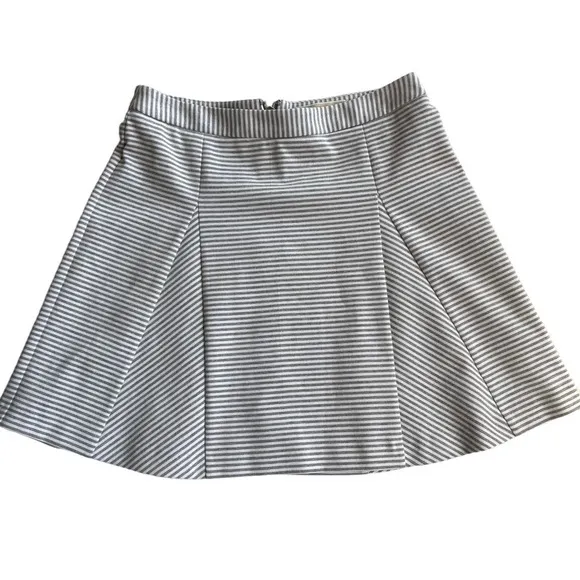 Michael Michael Kors Women’s size 2 Gray Striped A-Line Flare Mini Skirt