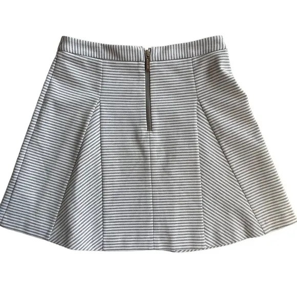 Michael Michael Kors Women’s size 2 Gray Striped A-Line Flare Mini Skirt