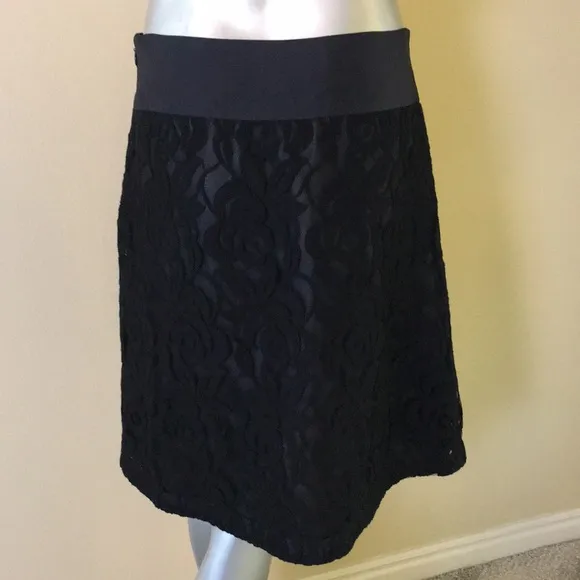 MOULINETTE SOEURS | &quot;Midnight Theater&quot; Black Floral Lace A-Line Skirt
