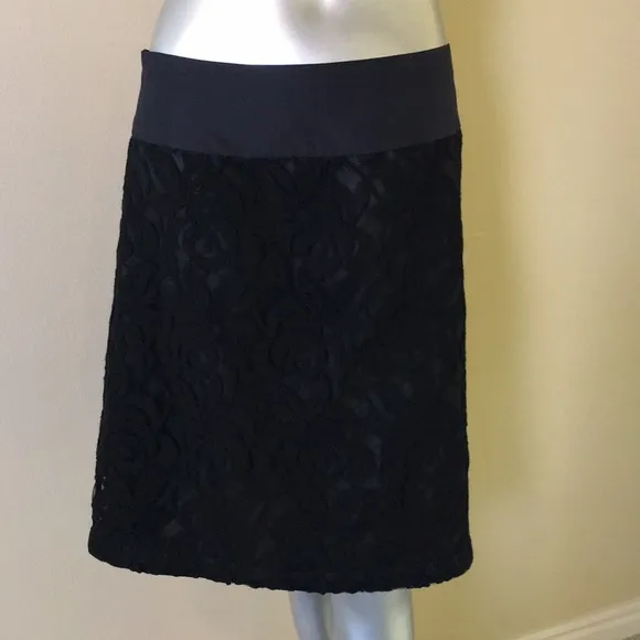 MOULINETTE SOEURS | &quot;Midnight Theater&quot; Black Floral Lace A-Line Skirt