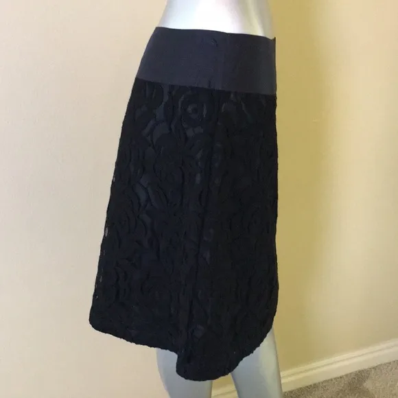 MOULINETTE SOEURS | &quot;Midnight Theater&quot; Black Floral Lace A-Line Skirt