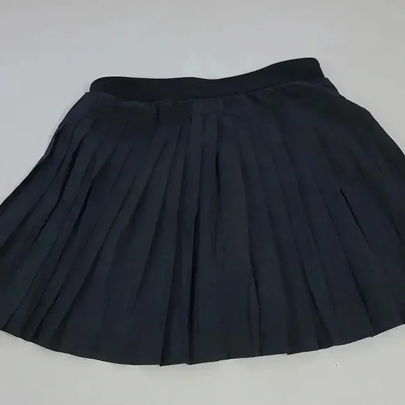 New Spanx get moving skort pleated black skirt