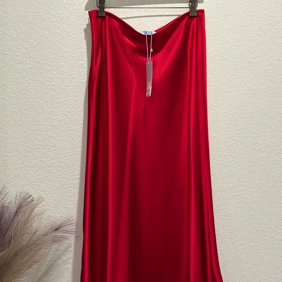 NWT Antonio Melani Blakely Coordinating A-line Satin Skirt