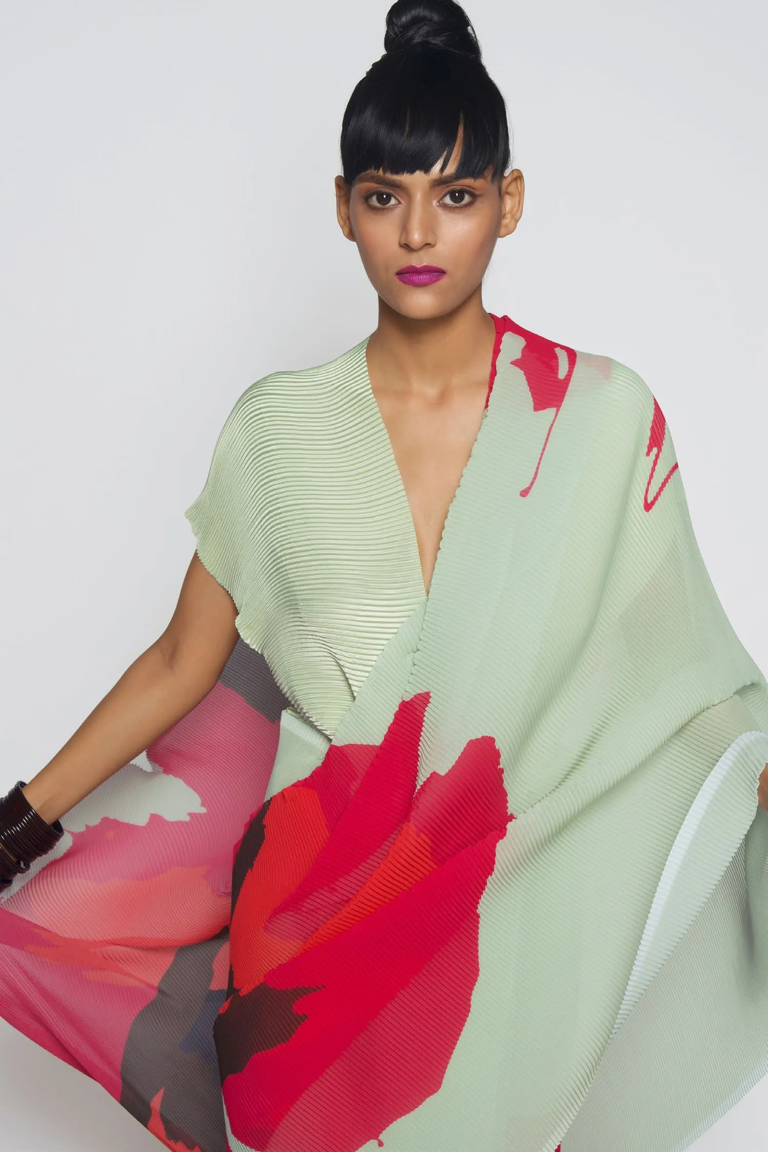 Pleated Slim V Neck Top