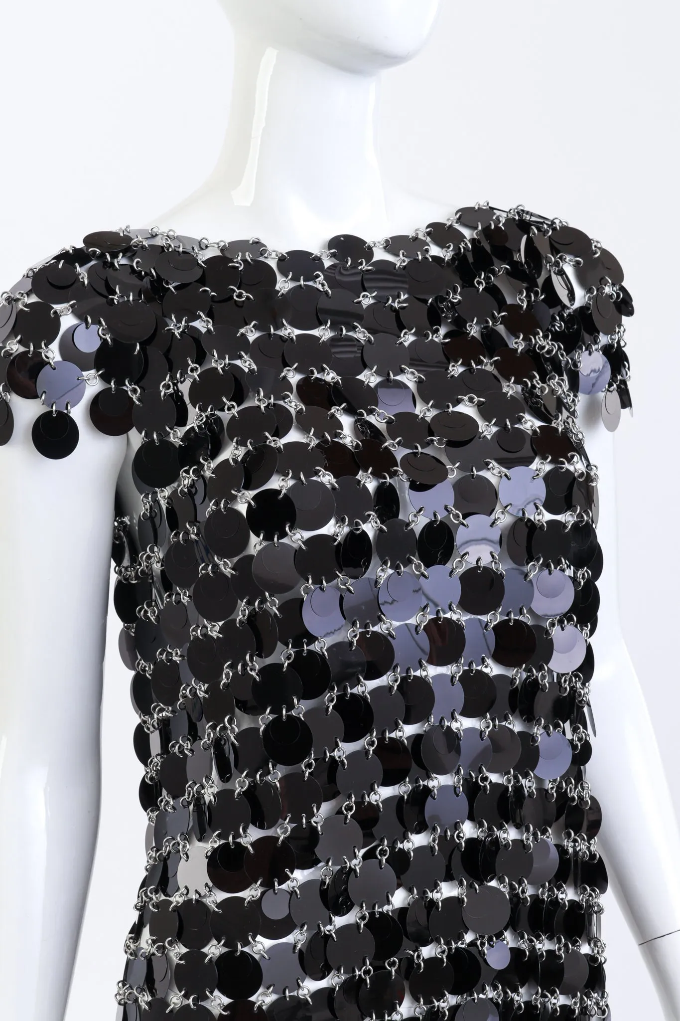 Short Sleeve Disk Link Top