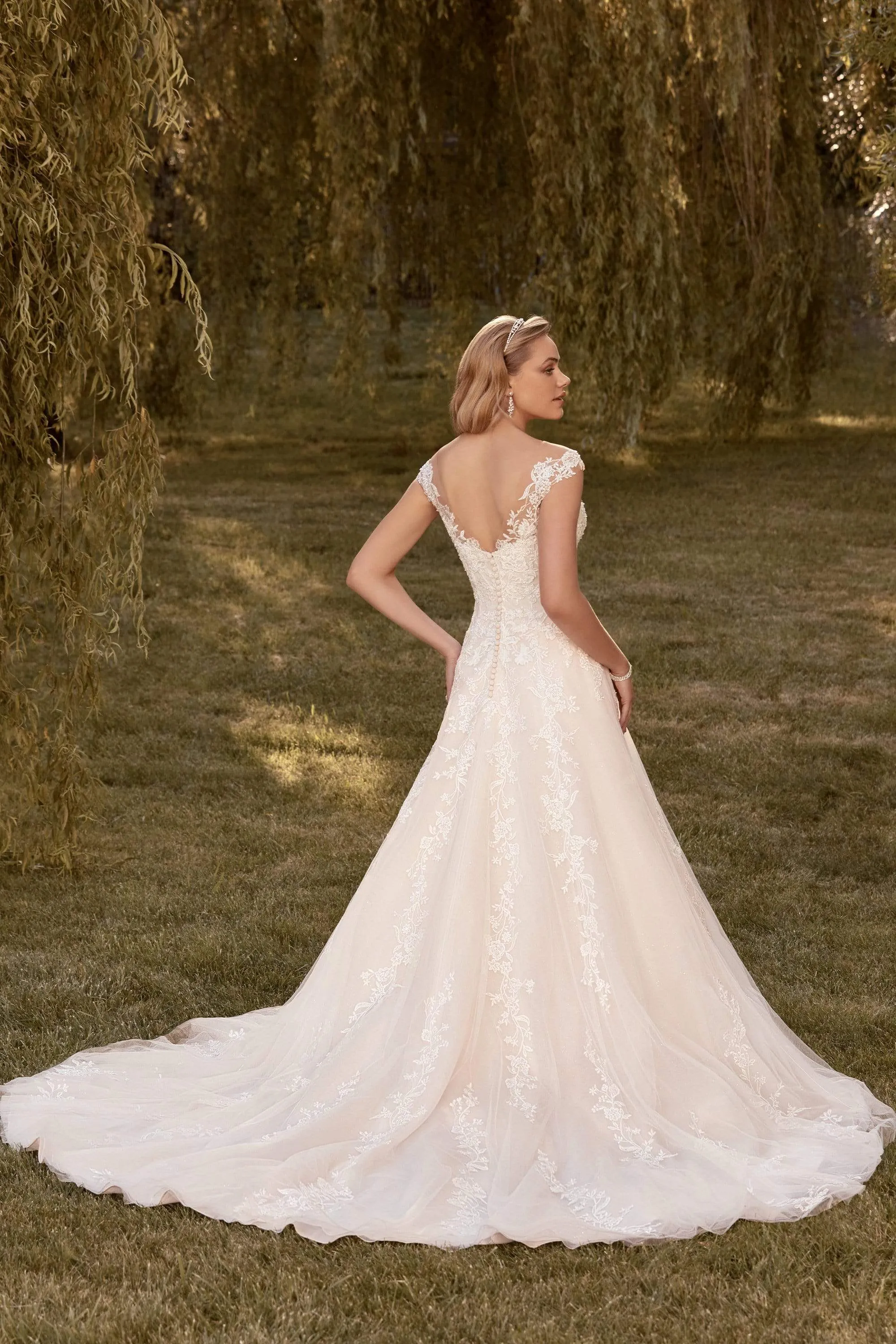 Sophia Tolli: Y22185 - Kensley