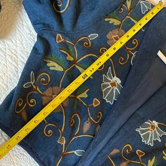 Vintage New Identity XL Embroidered Floral Denim Jacket